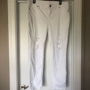 Maurices Pants - Maurices White Ripped Pants Maurices Pants - Maurices White Ripped Pants